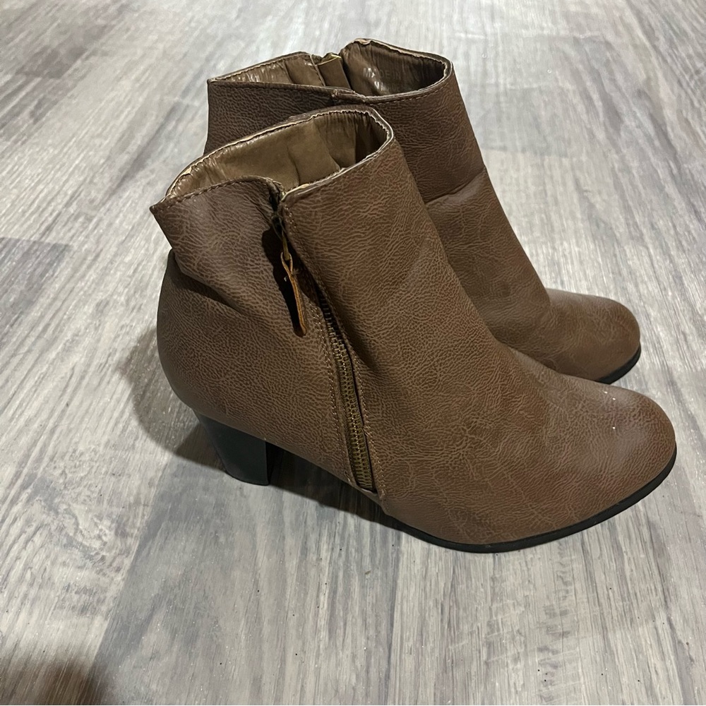 Shoes of Soul Ankle Boots with Heels, Brown Tan; 6 women’s